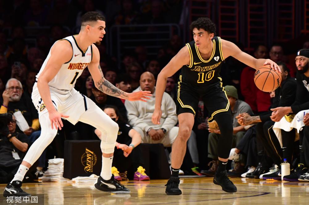 在他的带领 在他的带领